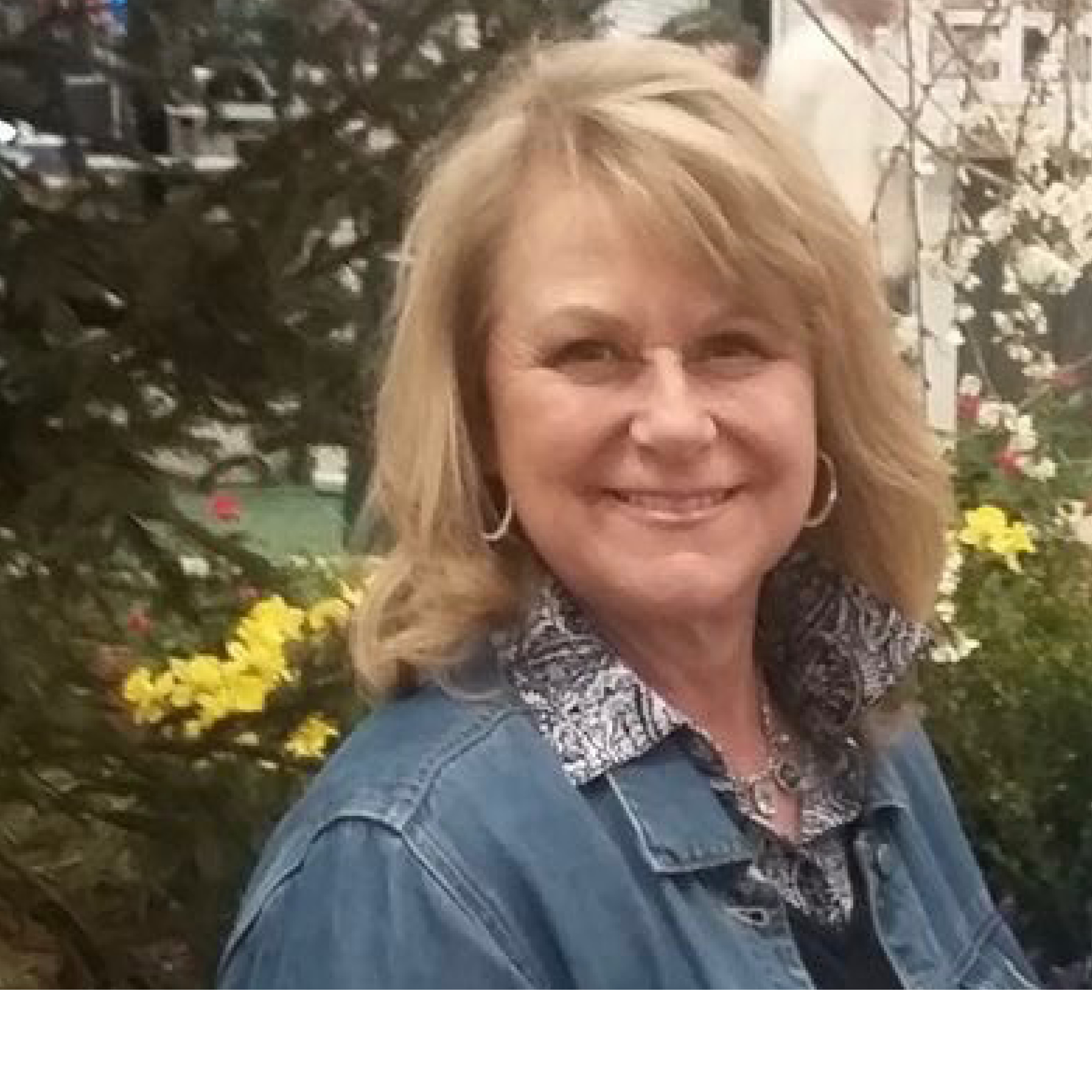 Deb Dean Lampani headshot