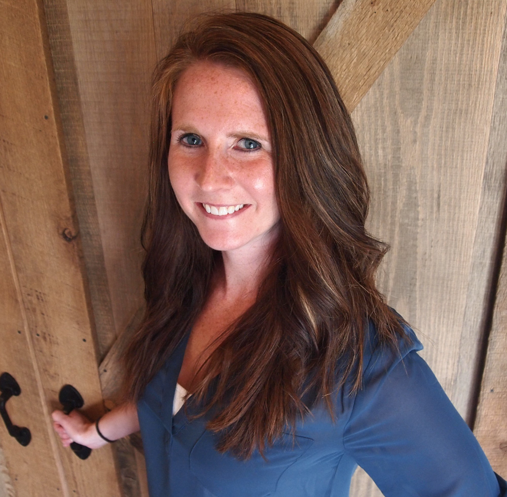Kelli DeHaan headshot