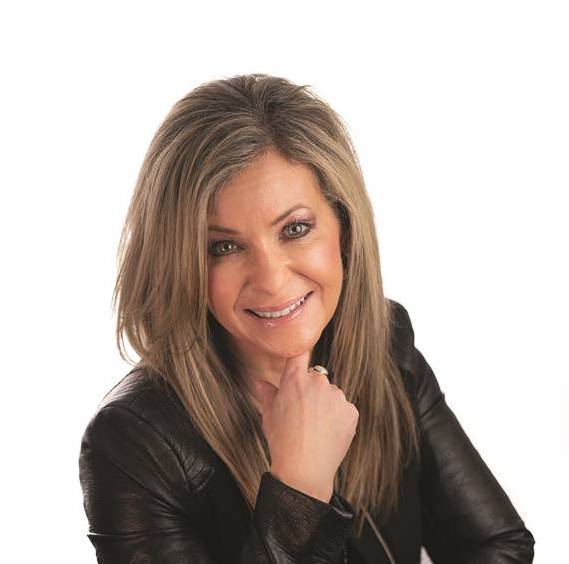 Laura Zervas headshot