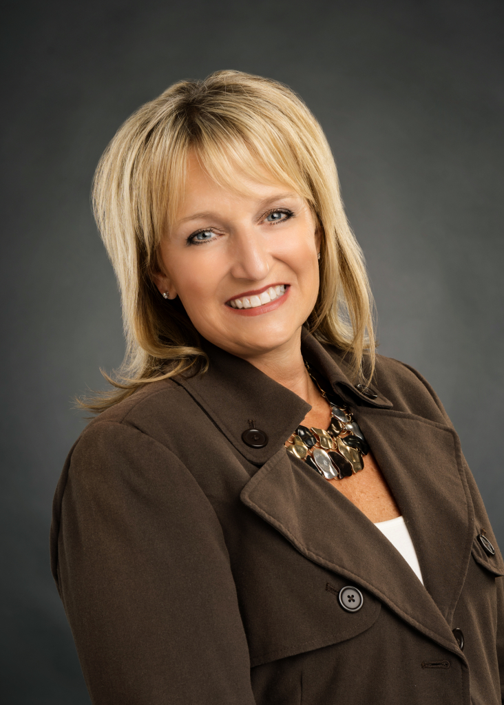 Carrie Eppard Headshot