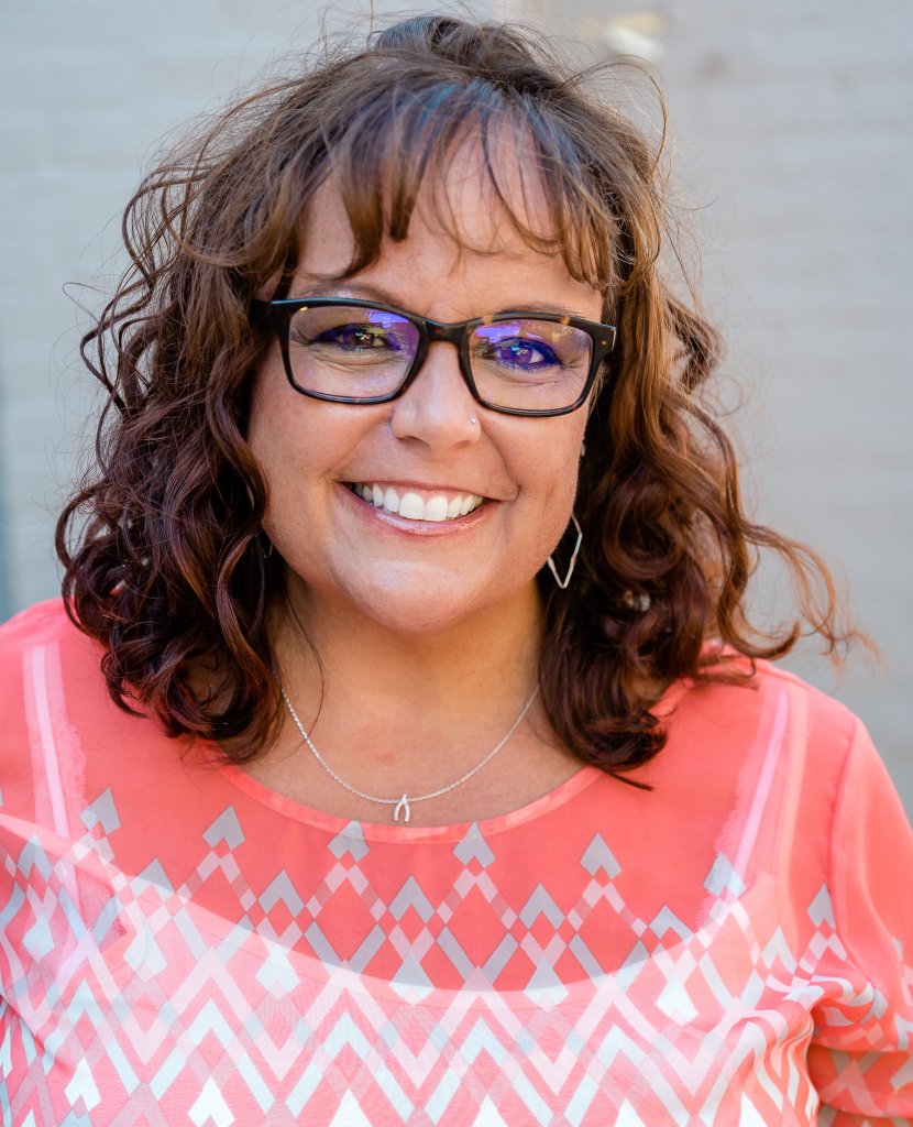 Cindy Wallace headshot