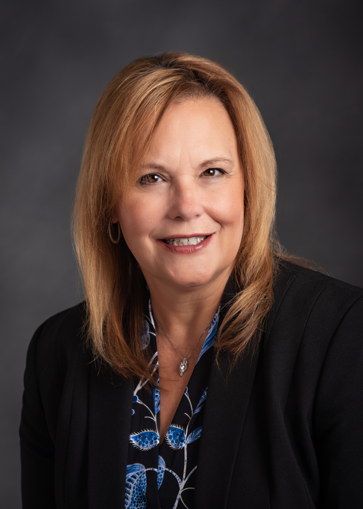 Mary Niewenhuis headshot