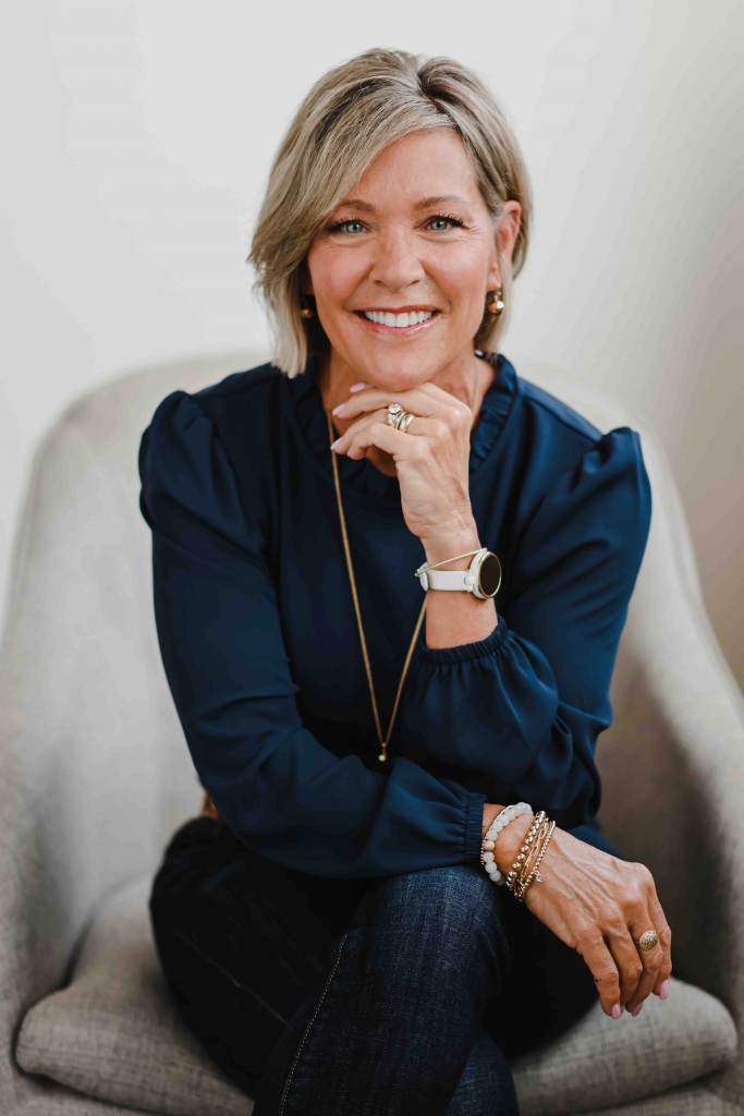 Sue Dickinson headshot