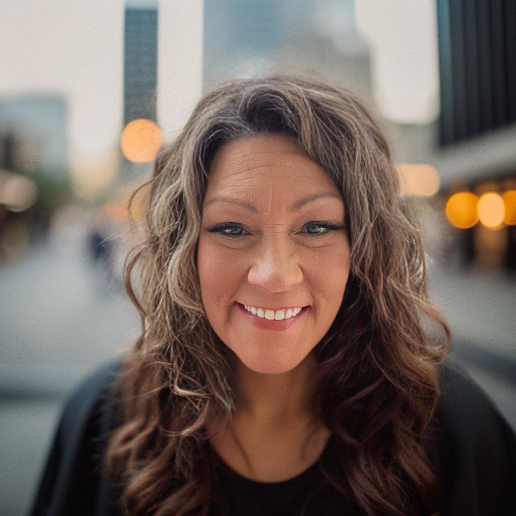 Lisa Reidt headshot