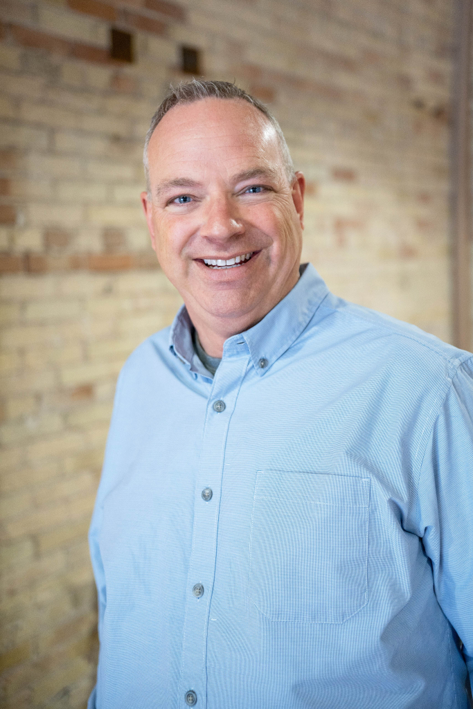 Mark Vriesman headshot