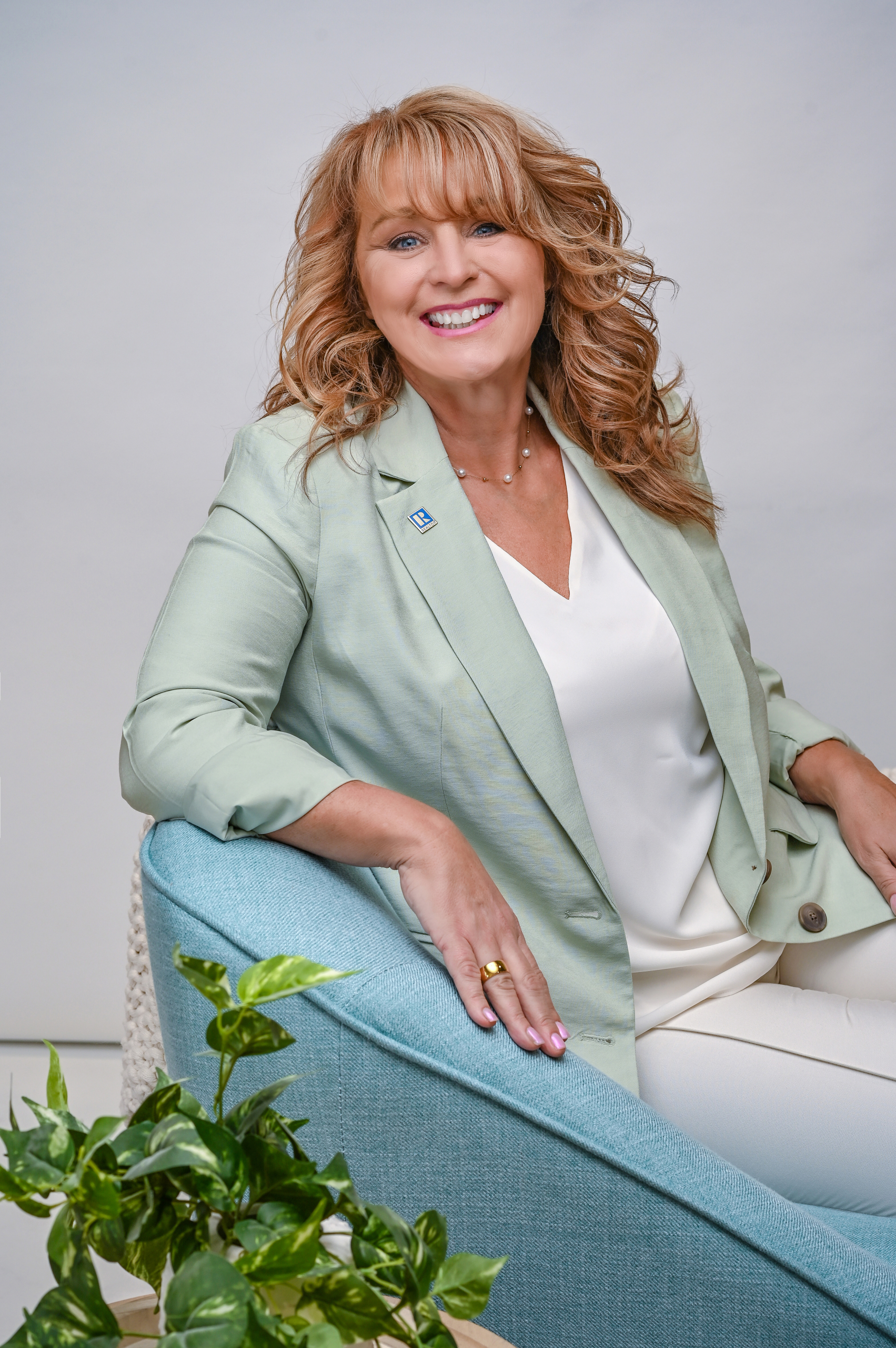 Karen Luckett headshot